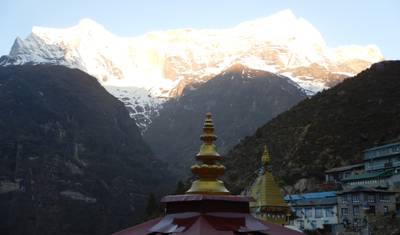 Trek Panorama Everestu — 3
