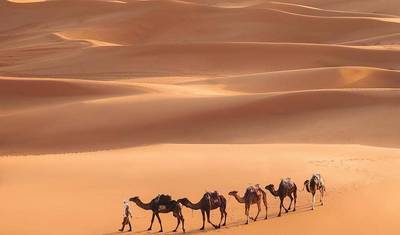 Excursão de Luxo de 3 Dias ao Deserto do Saara de Marraquexe a Fez via Ait Ben Haddou e Merzouga — 4