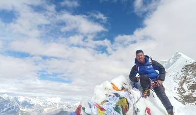Lobuche Peak Summit And Return By Helicopter — 2