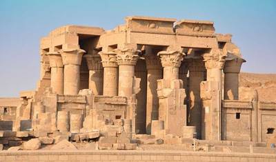 14日間 カイロ、Hurghada、ルクソールとアスワンへのナイル川クルーズ（Komomboを含む）（GEM博物館訪問） — 4