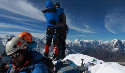 Wspinaczka na Dhampus Peak (6012 m) — 4