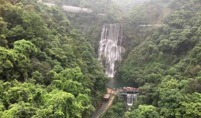 広州発 古龍峡、ピーク回廊、丹霞山 プライベート3日間ツアー — 3