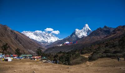 Trekking do bazy Everestu w obie strony z przelotem helikopterem — 3
