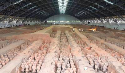 Viagem Econômica pela Rota da Seda de Trem: Pequim, Xian, Lanzhou, Labrang, Dunhuang, Turpan, Kashgar — 4