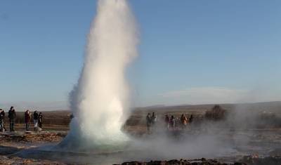 4 أيام الساحل الجنوبي والدائرة الذهبية وSnæfellsnes (جولة جماعية) — 4