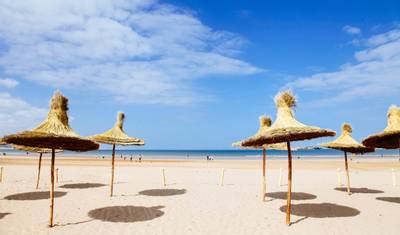 Wyprawa rodzinny: wielbłądy, kasby i plaże — 12 dni — 5