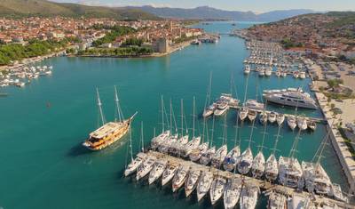 8-day Split Return cruise, Premier boat, 18-35s — 3