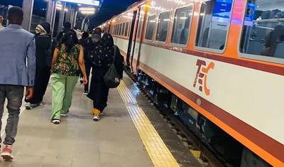 Descubra a Aventura de Safari Extraordinária e de Classe Mundial de 1 Dia em Mikumi de Comboio (SGR) a partir de Dar es Salaam — 2