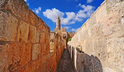 The Peace Route, Spanish-speaking guide (Thursday) — 4