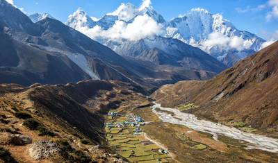 Trekking z noclegiem w Bazie pod Everestem — 4