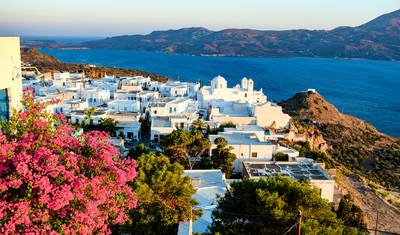 Paros, Naxos, Santorini & Milos with Guided Tours - Premium — 3