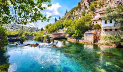Mostar do Trebinje 2-dniowa całoroczna mikrowycieczka. Odwiedź Blagaj, Radimlja, Stolac, klasztor Tvrdos, jaskinię Vjetrenica. — 3