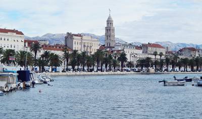 De Zadar: Excursão de 4 dias pela Dalmácia Central. Os melhores destinos costeiros do Adriático! Visite Sibenik, Split, Trogir e muito mais! Locais UNESCO. Cidades antigas muradas. Muita história, arquitetura veneziana e vistas panorâmicas. Orlas animadas. Culinária estelar! — 5