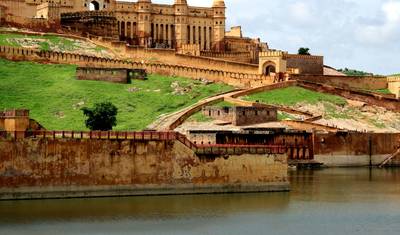 Excursão de Safári de Tigres em Ranthambore no Triângulo Dourado de 7 Dias com Hotéis 4 Estrelas — 3