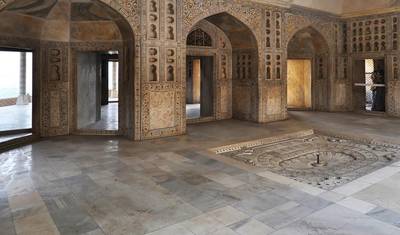 Samotni podróżnicy - 3-dniowa wycieczka po mieście Taj Mahal i Fatehpur Sikri z Delhi z luksusowym 4-gwiazdkowym hotelem — 3