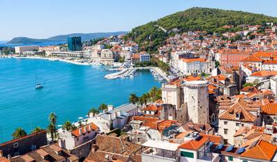 Da Croácia às Ilhas Gregas: Noites em Zagreb e Vistas de Santorini — 3