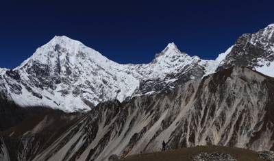 ランタン渓谷トレックとT-セルゴ・リ・ピーク（5033m）登山 — 2