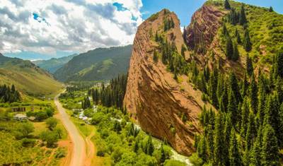 Kyrgyzstan Walking Explorer — 4