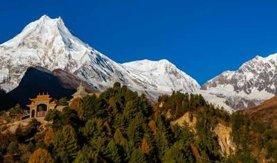 Manaslu Tsum Valley Trek 17 Days — 2