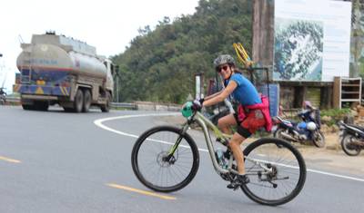 サイゴンからホイアンEバイクツアー — 4
