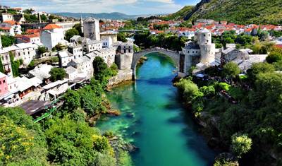 Tour de Descoberta de 15 Dias pela Bósnia e Sérvia, Disponível o Ano Todo, com Partida de Dubrovnik. Os Balcãs: uma impressionante terra medieval repleta de fortalezas e mosteiros; natureza, arquitetura e história espetaculares, com uma vida noturna vibrante. — 3