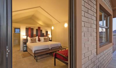 Safari de 9 Dias com Alojamento e Acampamento em Etosha, Skeleton Coast e Sossusvlei — 3