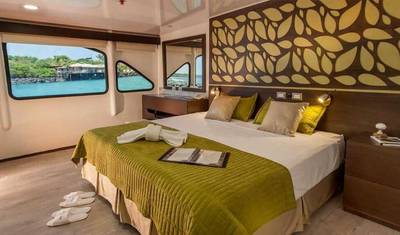 Eco Galaxy II First Class Catamaran 6 Days — 4