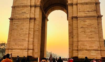 Golden Triangle North India Tour (Delhi, Agra and Jaipur)- with 5 star Hotel Accommodation — 4