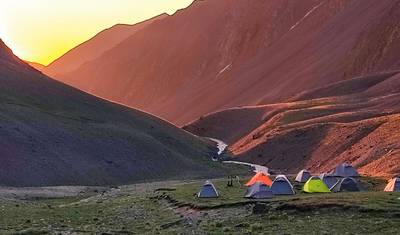 Bazarduzu trekking tour — 2