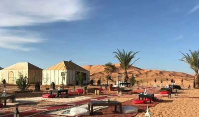 3日間プライベート砂漠ラグジュアリーキャンプ Erg Chebbi Merzouga & 2025/2026年大晦日 — 2