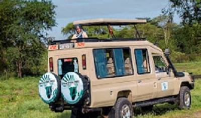 Safari Privado Econômico de 7 Dias da Migração no Norte do Serengeti partindo de Dar-Es-Salaam na Tanzânia — 2
