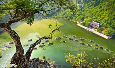هانوي - Ninh Binh، Bai Dinh Pagoda، Trang An و Mua Cave يوم واحد بحافلة ليموزين — 3