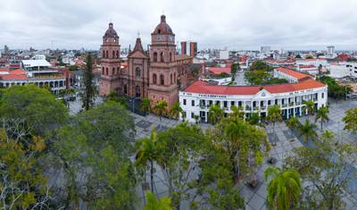 The Best of All Bolivia - Budget: Santa Cruz, Sucre, Potosi, Uyuni Salt Flats, Colorful Lagoons, La Paz, Copacabana, Titicaca lake & Sun Island — 2