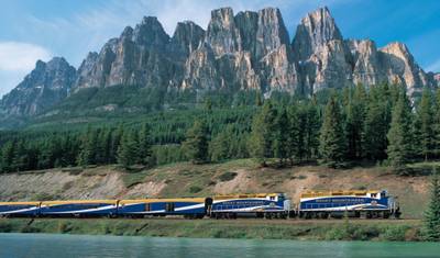 6-dniowy wypoczynek w Górach Skalistych z Calgary z pociągiem Rocky Mountaineer Deluxe — limitowana darmowa przepustka na przygodę w Columbia Icefield — 2