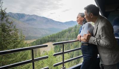 6-dniowy wypoczynek w Górach Skalistych z Calgary z pociągiem Rocky Mountaineer Deluxe — limitowana darmowa przepustka na przygodę w Columbia Icefield — 3