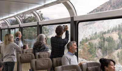 6-dniowy wypoczynek w Górach Skalistych z Calgary z pociągiem Rocky Mountaineer Deluxe — limitowana darmowa przepustka na przygodę w Columbia Icefield — 5