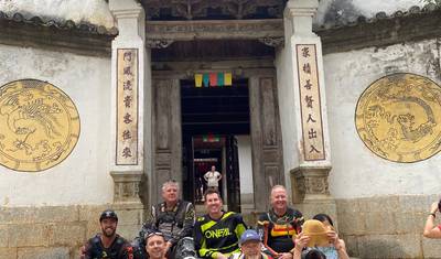 Kolosalna wycieczka motocyklowa po pętli Ha Giang do wodospadu Ban Gioc, Cao Bang, jeziora Ba Be — 2