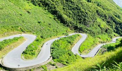 Kolosalna wycieczka motocyklowa po pętli Ha Giang do wodospadu Ban Gioc, Cao Bang, jeziora Ba Be — 3