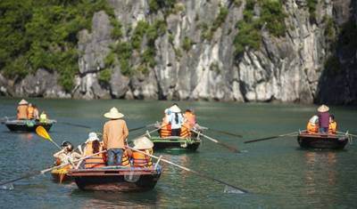 Ha Long Bay Full Day Cruise, Cave, Kayaking, Swimming, Lunch, Bus — 4