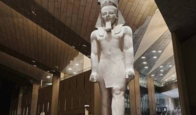 PIRÂMIDES DE GIZÉ • ESFINGE • SAQQARA — Dos Guardiões Eternos à Primeira Pirâmide — 5