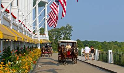 Mackinac Island featuring the Tulip Time Festival (Chicago, IL to Detroit, MI) — 3