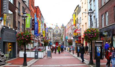 Wieś Szmaragdowej Wyspy (Dublin do Ennis) (2025) — 2
