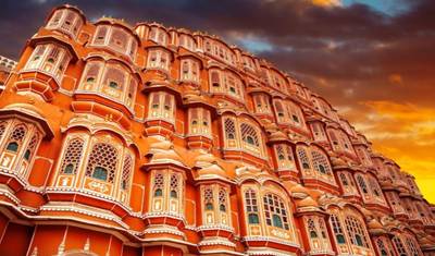 Indian Heritage, World Wonder & Backwaters of Kerala W/ Sights, Meals and Transfers — 3