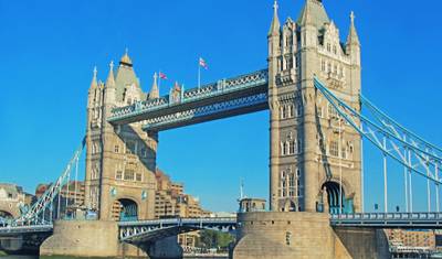 Spotlight on London  (2026) — 3