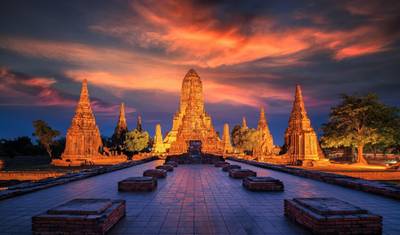 Bangkok i Centralna Tajlandia w Stylu – Baseny bez krawędzi, Luksusowa Kabina nad Rzeką Kwai i Luksusowy Resort Plażowy — 3