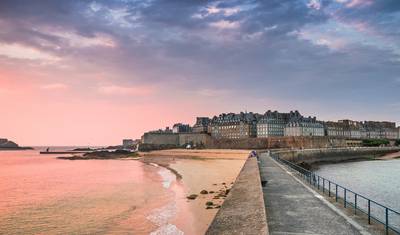 Wybrzeża D-Day w Normandii, Mont Saint-Michel i zamki Doliny Loary: 3-dniowa wycieczka z przewodnikiem z odbiorem z hotelu z Paryża — 4
