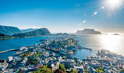 Panoramic roads of Fjord Norway — 4