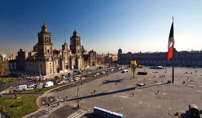 Colagem da Cidade do México e da Terra dos Maias — 5