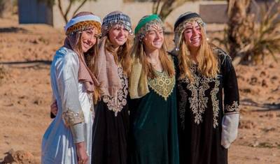 جولة لمدة 10 أيام من مراكش، فاس، شفشاون / مخيم صحراوي فاخر — 2