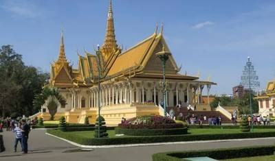 13 Days  Ultimate Cambodia and Vietnam (private guide & driver） — 2